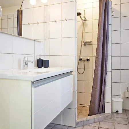 Xxxii Otel
